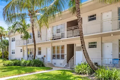 800 W 42nd St #1B, Miami Beach, FL 33140 - Photo 1