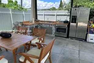 6174 W 14th Ct, Hialeah, FL 33012 - Photo 3