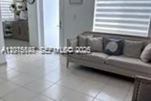 6174 W 14th Ct, Hialeah, FL 33012 - Photo 9