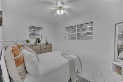 741 NE 8th St, Pompano Beach, FL 33060 - Photo 15