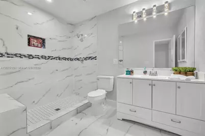 741 NE 8th St, Pompano Beach, FL 33060 - Photo 21