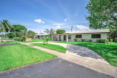 741 NE 8th St, Pompano Beach, FL 33060 - Photo 5