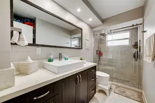 121 Golden Isles Dr, Hallandale Beach, FL 33009 - Photo 13