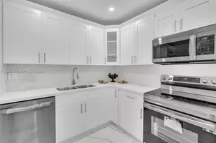 741 NE 8th St, Pompano Beach, FL 33060 - Photo 11
