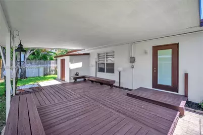 741 NE 8th St, Pompano Beach, FL 33060 - Photo 25