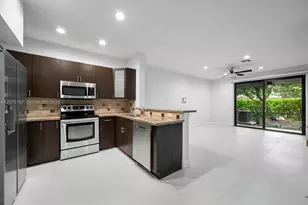 3810 Tree Top Dr, Weston, FL 33332 - Photo 5