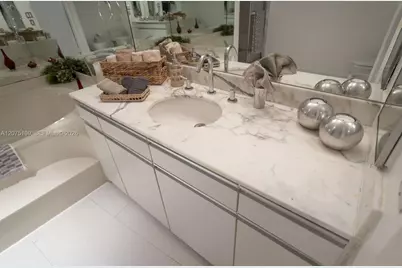 9 Island Ave #1806, Miami Beach, FL 33139 - Photo 11
