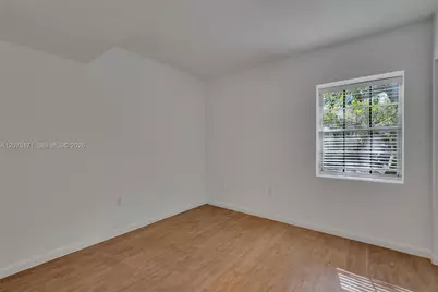 2560 S Tigertail Ave #10, Miami, FL 33133 - Photo 7