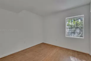 2560 S Tigertail Ave, Miami, FL 33133 - Photo 7