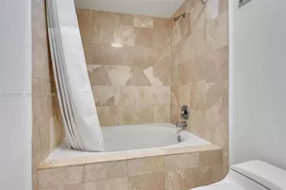 2560 S Tigertail Ave #10, Miami, FL 33133 - Photo 5