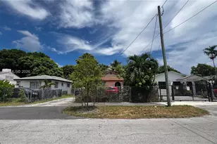 1135 NW 65th St, Miami, FL 33150 - Photo 9
