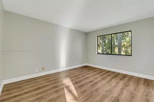 402 Lakeview Dr, Weston, FL 33326 - Photo 21