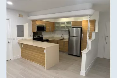 315 Majorca Av #3, Coral Gables, FL 33134 - Photo 1