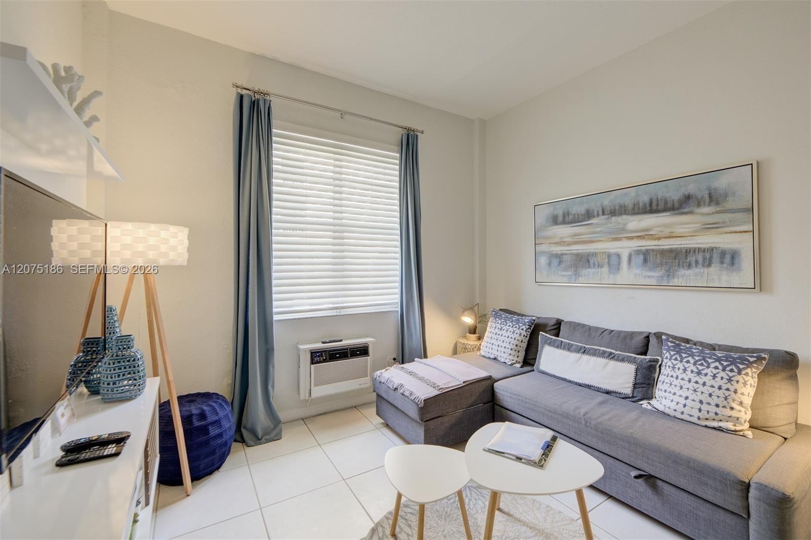 3030 Collins Ave #1G - 3030 Collins Ave #1G, Miami Beach, FL 33140 Luxury Property | Jose Angel Pina