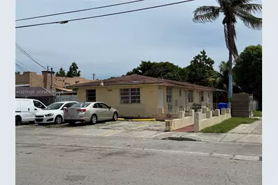 2124 NW 27th St, Miami, FL 33142 - Photo 3