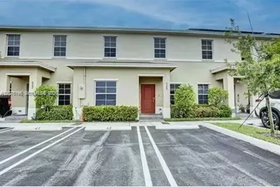 565 NE 5th Pl, Florida City, FL 33034 - Photo 1
