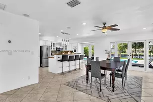 413 Tamarind Dr, Hallandale Beach, FL 33009 - Photo 19