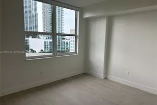 31 SE 5th St, Miami, FL 33131 - Photo 9