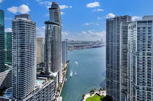 77 SE 5th, Miami, FL 33131 - Photo 17