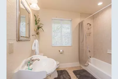 302 Balboa St #0, Hollywood, FL 33019 - Photo 51