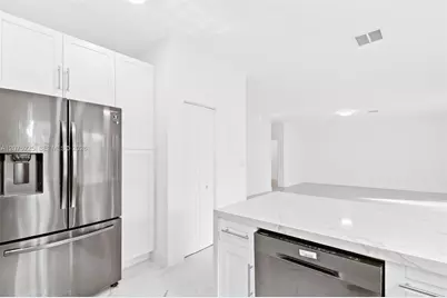 15842 SW 14 St, Pembroke Pines, FL 33027 - Photo 11