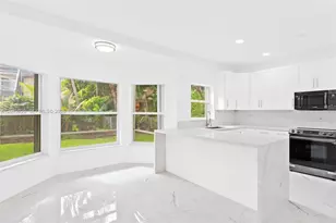 15842 SW 14th St, Pembroke Pines, FL 33027 - Photo 9