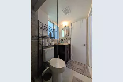 3221 NE 7th St #2, Pompano Beach, FL 33062 - Photo 11