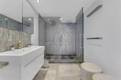 17001 Collins Ave #4102, Sunny Isles Beach, FL 33160 - Photo 17