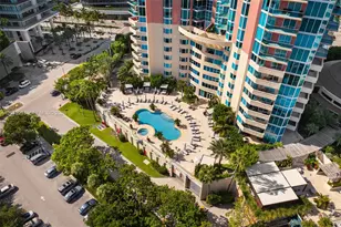 300 Pointe Dr, Miami Beach, FL 33139 - Photo 37