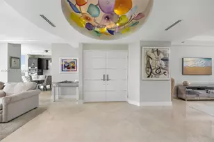 300 Pointe Dr, Miami Beach, FL 33139 - Photo 5