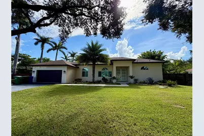 5600 SW 199th Ave, Pembroke Pines, FL 33332 - Photo 1