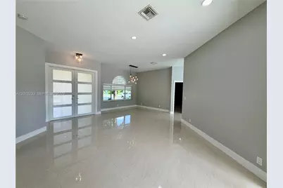 5600 SW 199th Ave, Pembroke Pines, FL 33332 - Photo 9