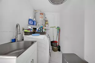 15401 SW 144th Ave, Miami, FL 33177 - Photo 9
