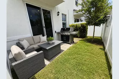 181 SW 170th Ave, Pembroke Pines, FL 33027 - Photo 11