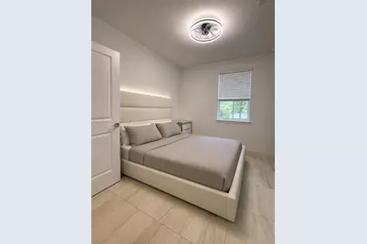 181 SW 170th Ave, Pembroke Pines, FL 33027 - Photo 13