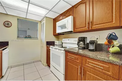 201 178th Dr #403, Sunny Isles Beach, FL 33160 - Photo 27