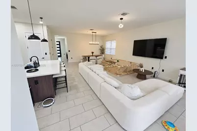 13651 SW 158th Pl, Miami, FL 33196 - Photo 11