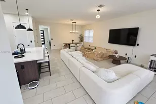 13651 SW 158th Pl, Miami, FL 33196 - Photo 11