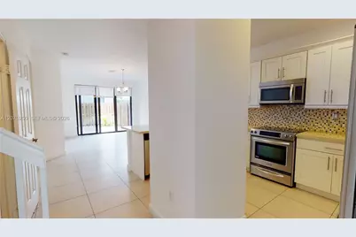 10428 NW 61st St, Doral, FL 33178 - Photo 17