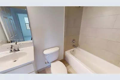 10428 NW 61st St, Doral, FL 33178 - Photo 51