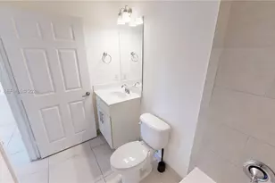 10428 NW 61st St, Doral, FL 33178 - Photo 53