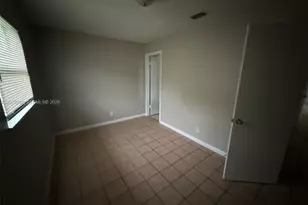 8220 SW 6th St, North Lauderdale, FL 33068 - Photo 5