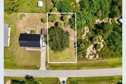 2038 S Montana Cir, Labelle, FL 33935 - Photo 1