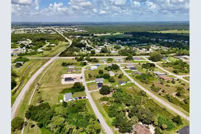 2038 S Montana Cir, Labelle, FL 33935 - Photo 37