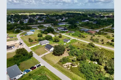 2038 S Montana Cir, Labelle, FL 33935 - Photo 19