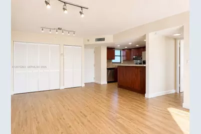 555 NE 30th St #603, Miami, FL 33137 - Photo 3