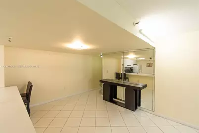 1623 Collins Ave #312, Miami Beach, FL 33139 - Photo 17