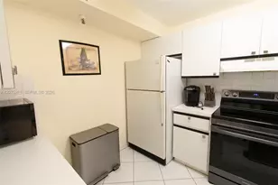 1623 Collins Ave, Miami Beach, FL 33139 - Photo 13