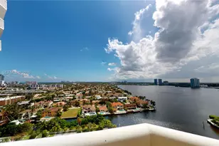 1000 W Island Blvd, Aventura, FL 33160 - Photo 17