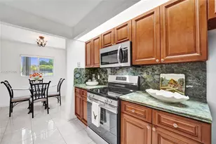 800 SW 137th Ave, Pembroke Pines, FL 33027 - Photo 5